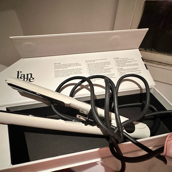 “SOLD” L'ANGE HAIR Le Rêve Blush Titanium Straightener - Picture 4 of 5